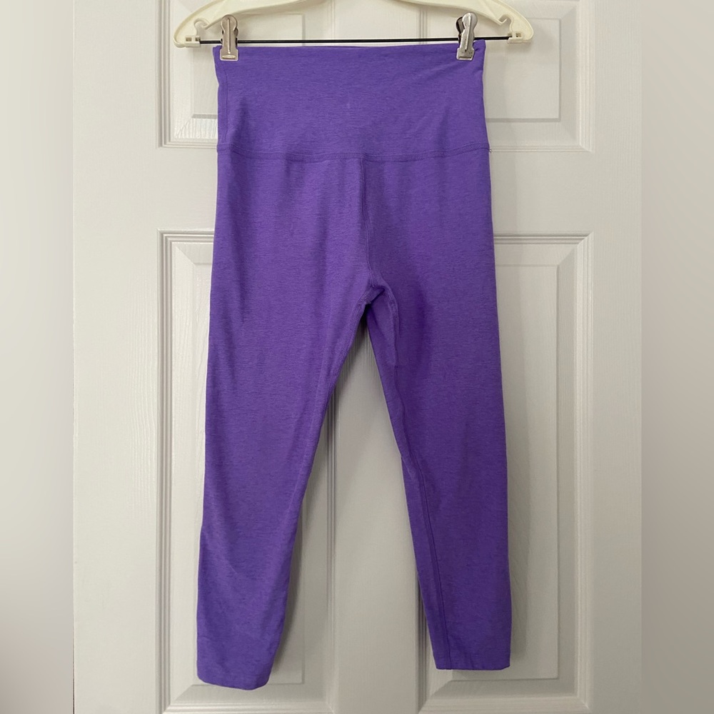 Beyond Yoga leggings- Size Medium- Bright Amethyst Heather